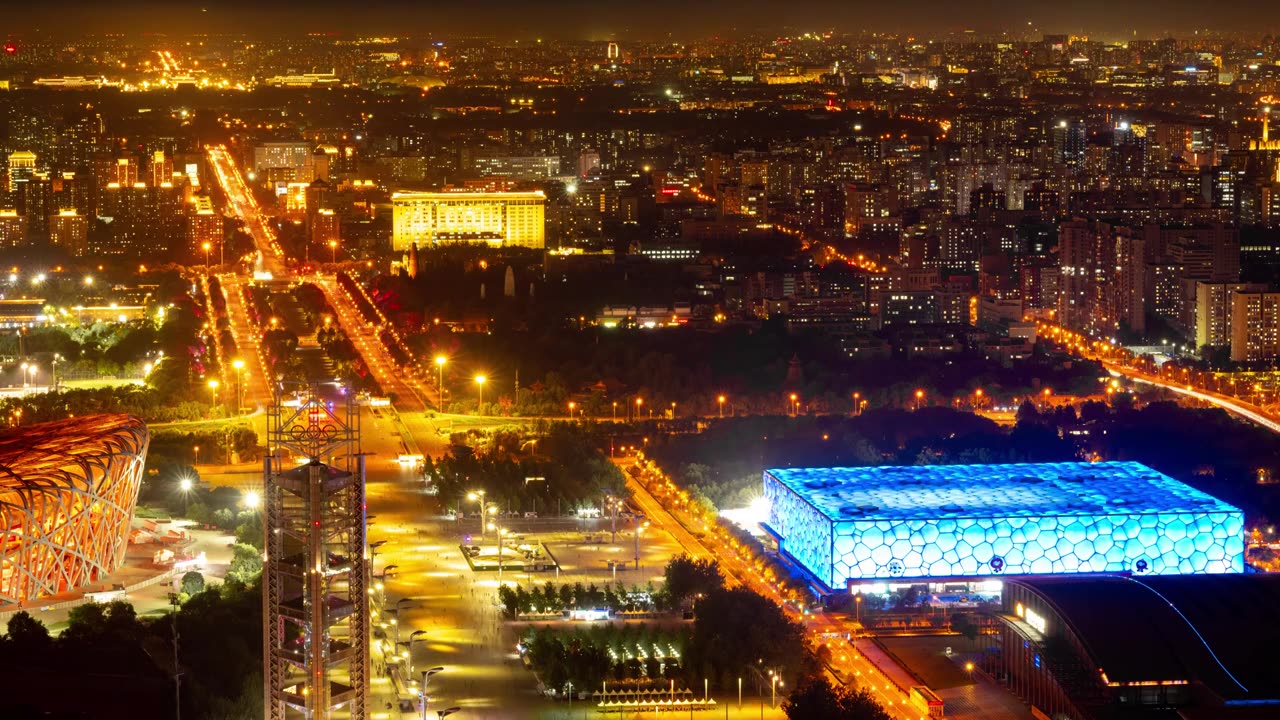 北京水立方与中轴线夜景车流视频素材