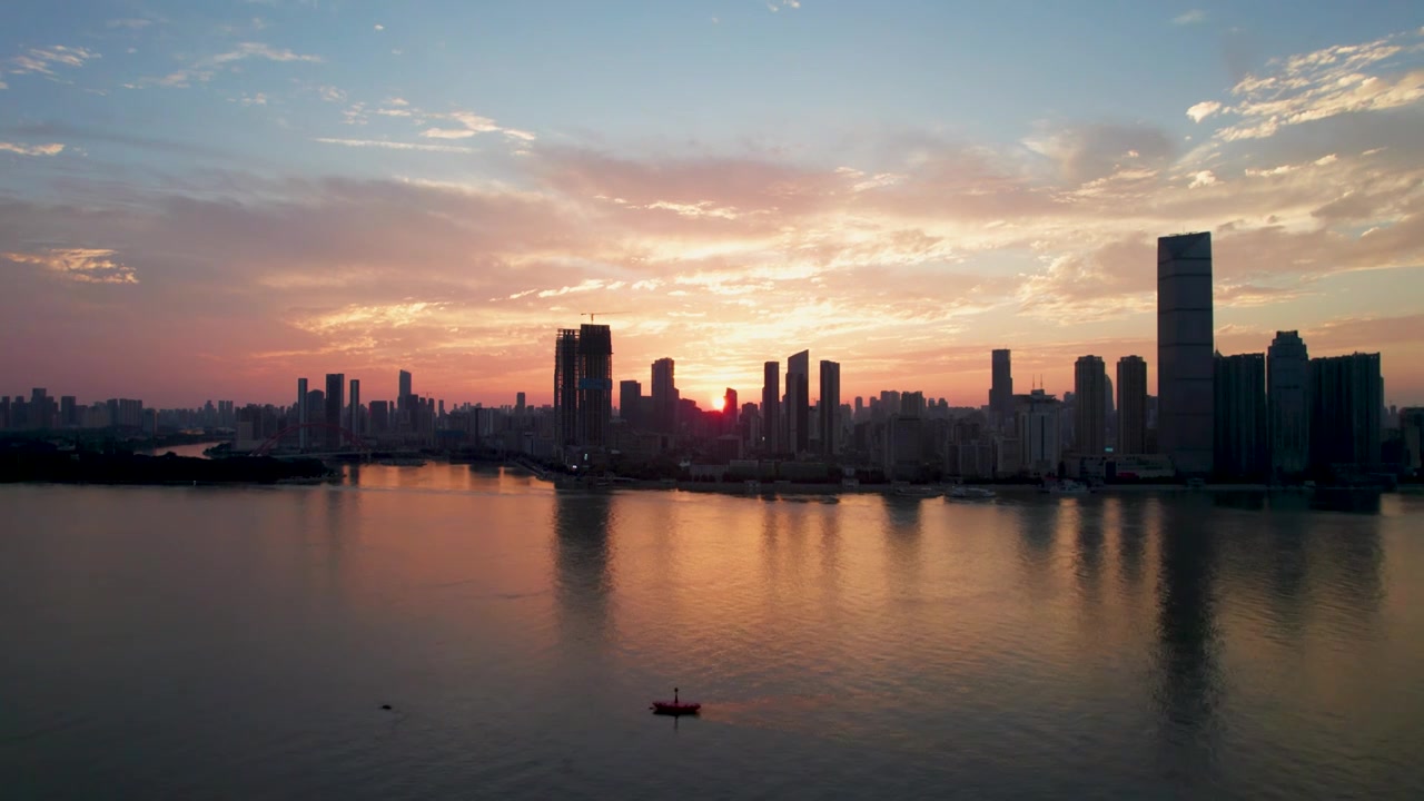 4K湖北武汉汉口江滩晚霞夜景航拍视频素材