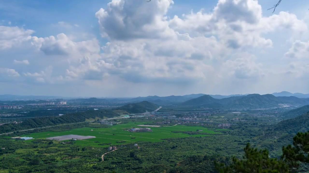 广州从化风景蓝天下白云飘飘一览众山小视频素材