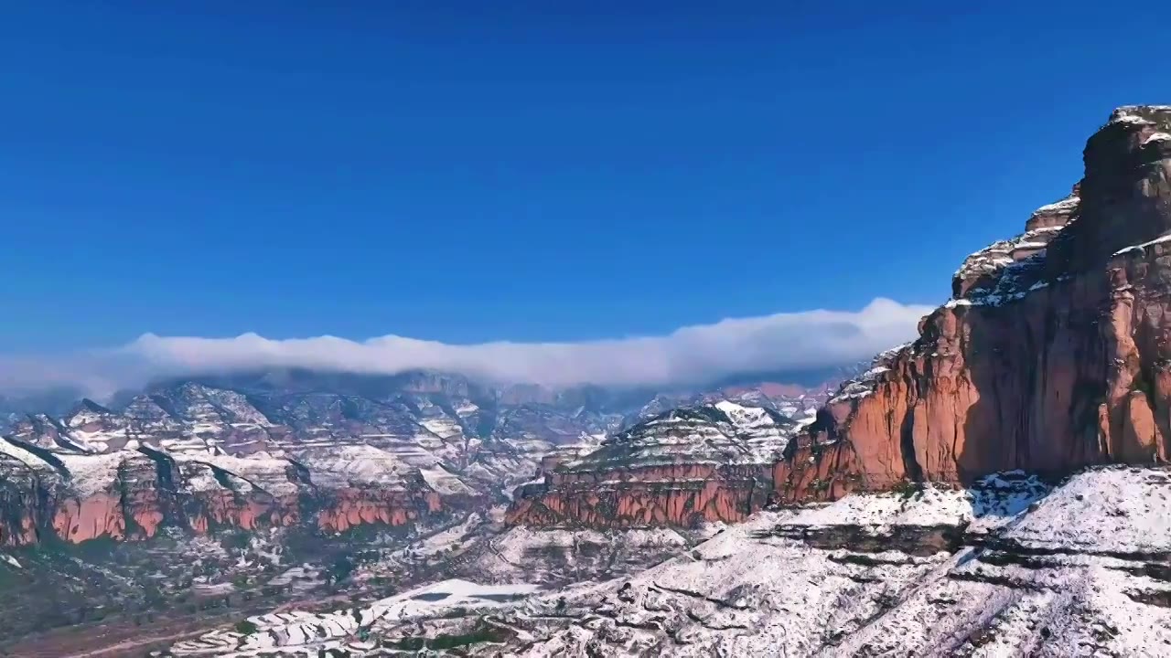 航拍长治市板山春雪后的景色视频素材