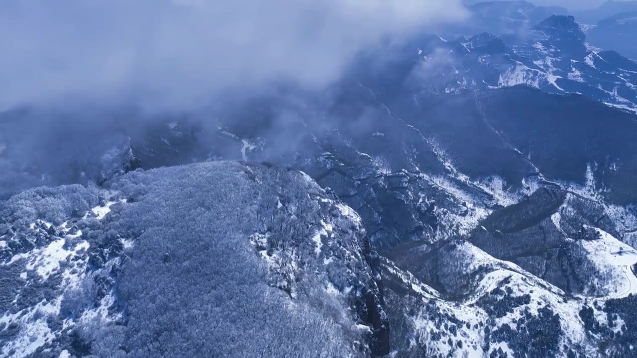 山西省长治市板山春雪后的山巅景色视频素材