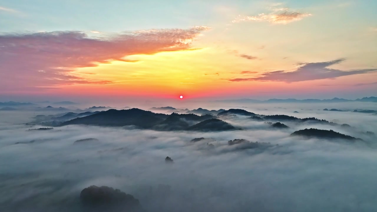 4K贵州遵义湄潭茶海日出航拍视频素材