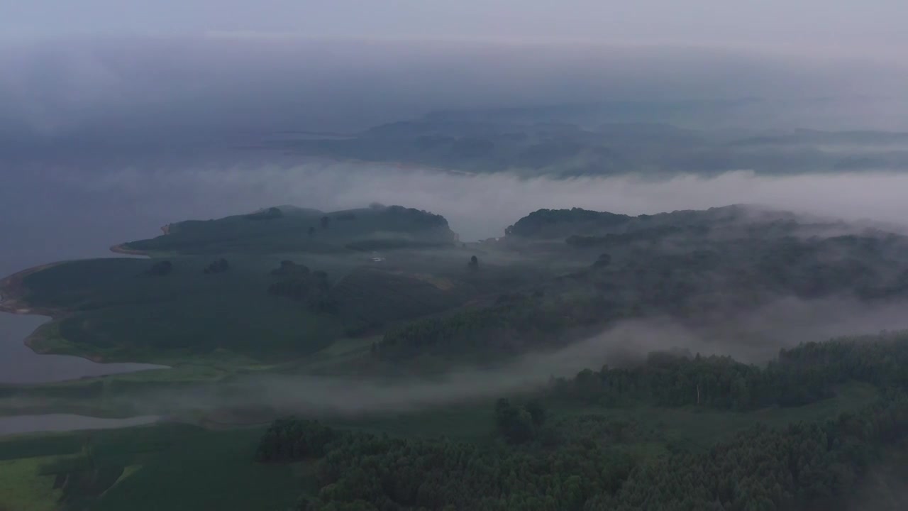 空中鸟瞰松花湖高山云海田野乡村视频素材