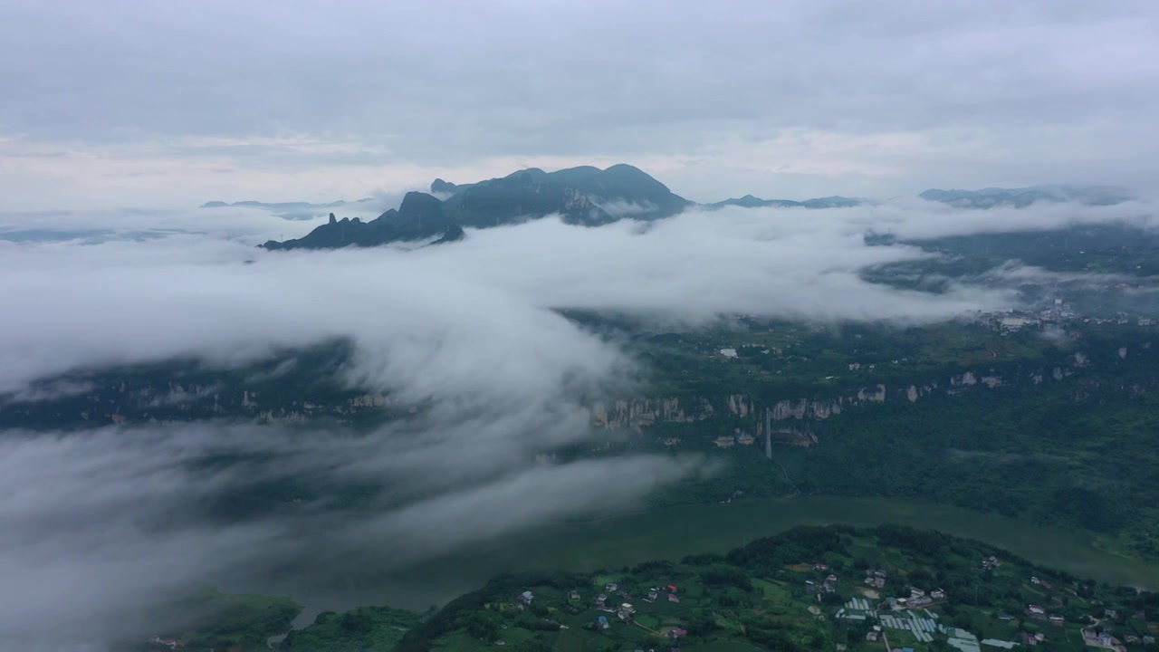 湖北恩施新塘红花峰林景区雨后风光视频素材