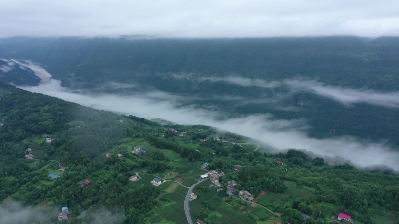 湖北恩施新塘红花峰林景区雨后风光视频素材