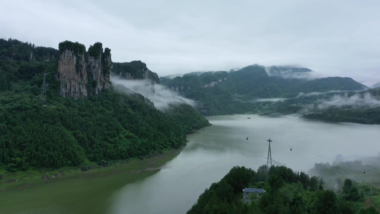 湖北恩施新塘红花峰林雨后风光视频素材