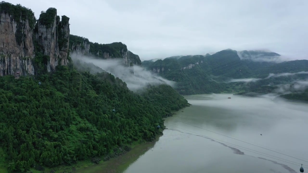 湖北恩施新塘红花峰林雨后风光视频素材