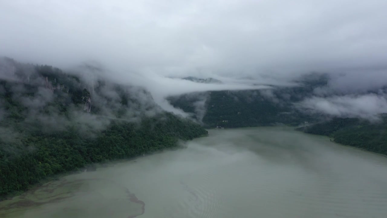 湖北恩施新塘红花峰林雨后风光视频素材