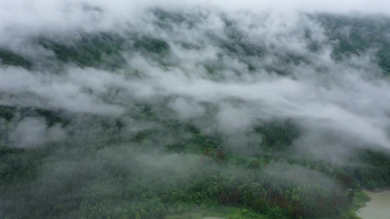 湖北恩施新塘红花峰林雨后风光视频素材