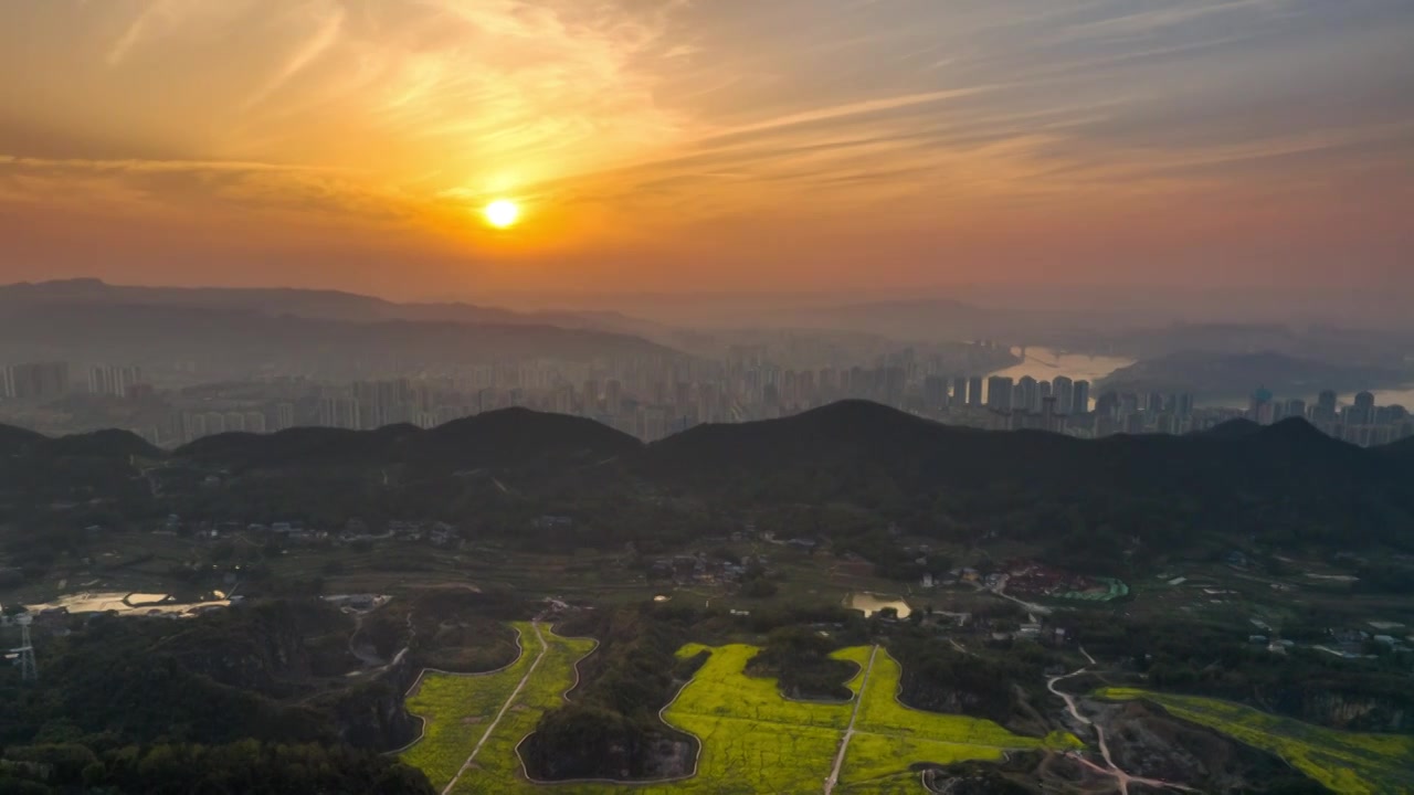 6K30P重庆天堂坝矿坑油菜花日落晚霞风光航拍延时视频视频素材