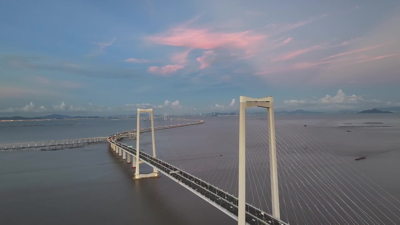 深中通道的日与夜和日出日落与蓝天白云视频素材