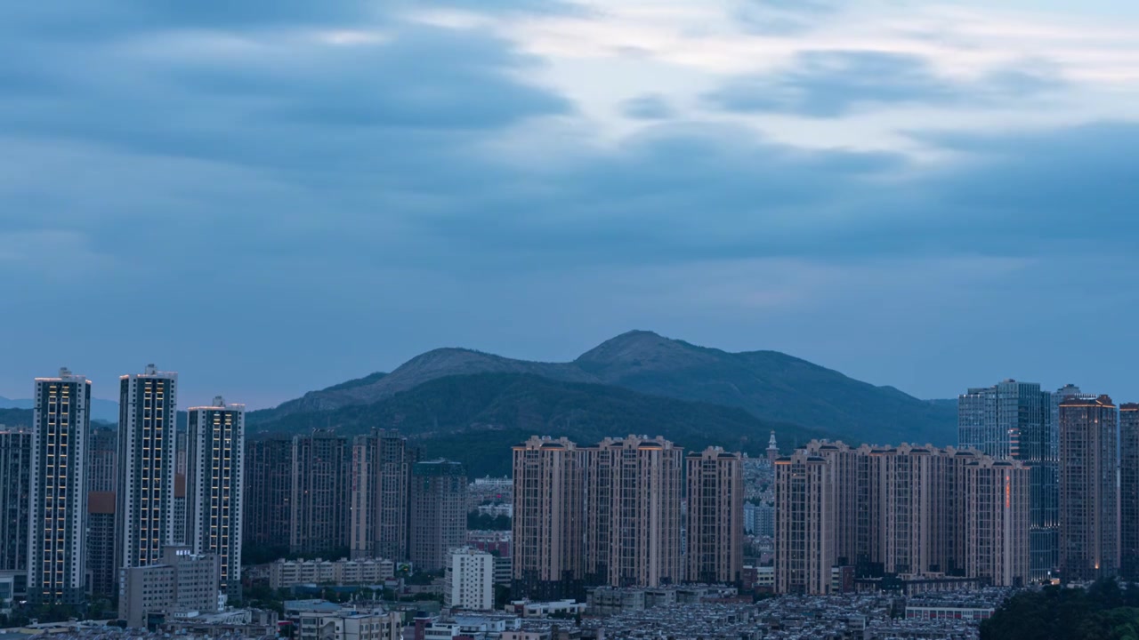 城市高楼晚霞延时视频素材