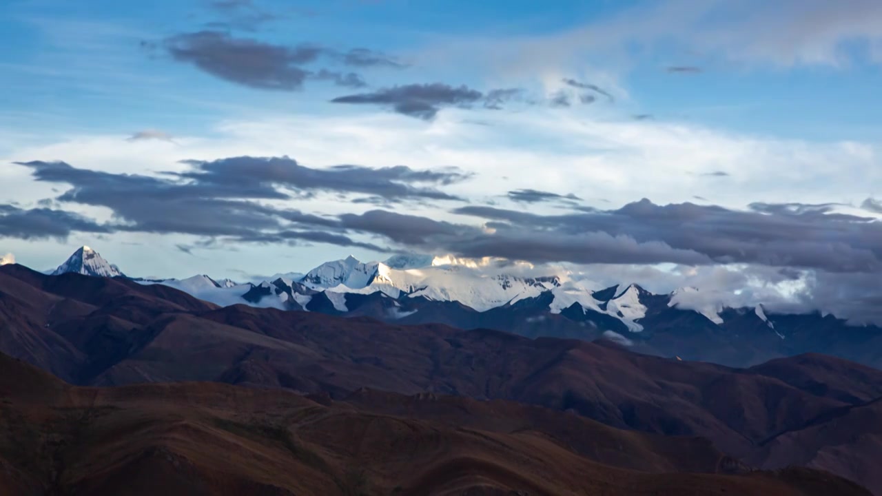 西藏加乌拉山口,珠峰,珠穆朗玛峰日照金山延时摄影视频下载