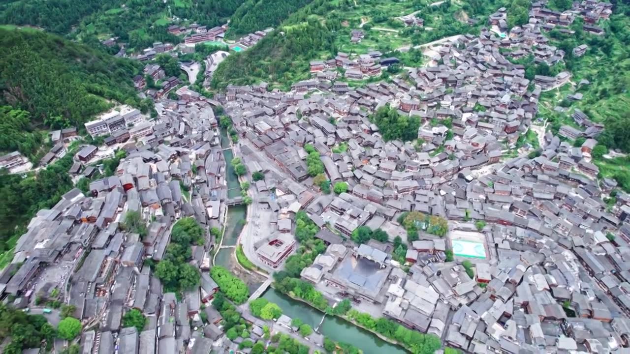 航拍贵州黔东南西江千户苗寨，大力发展旅游经济，乡村振兴视频素材