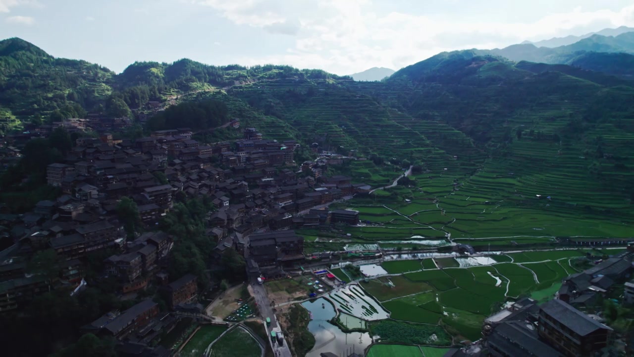 航拍贵州黔东南西江千户苗寨，大力发展旅游经济，乡村振兴视频素材