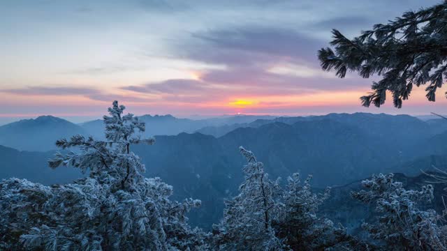 秦岭终南山冬季雪景日出延时视频素材