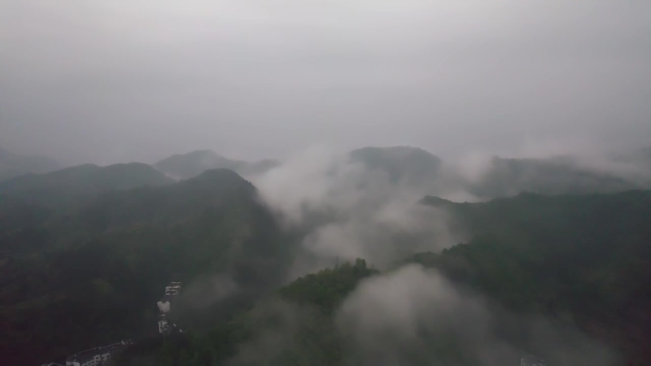 皖南山区与西递的云雾美景视频素材