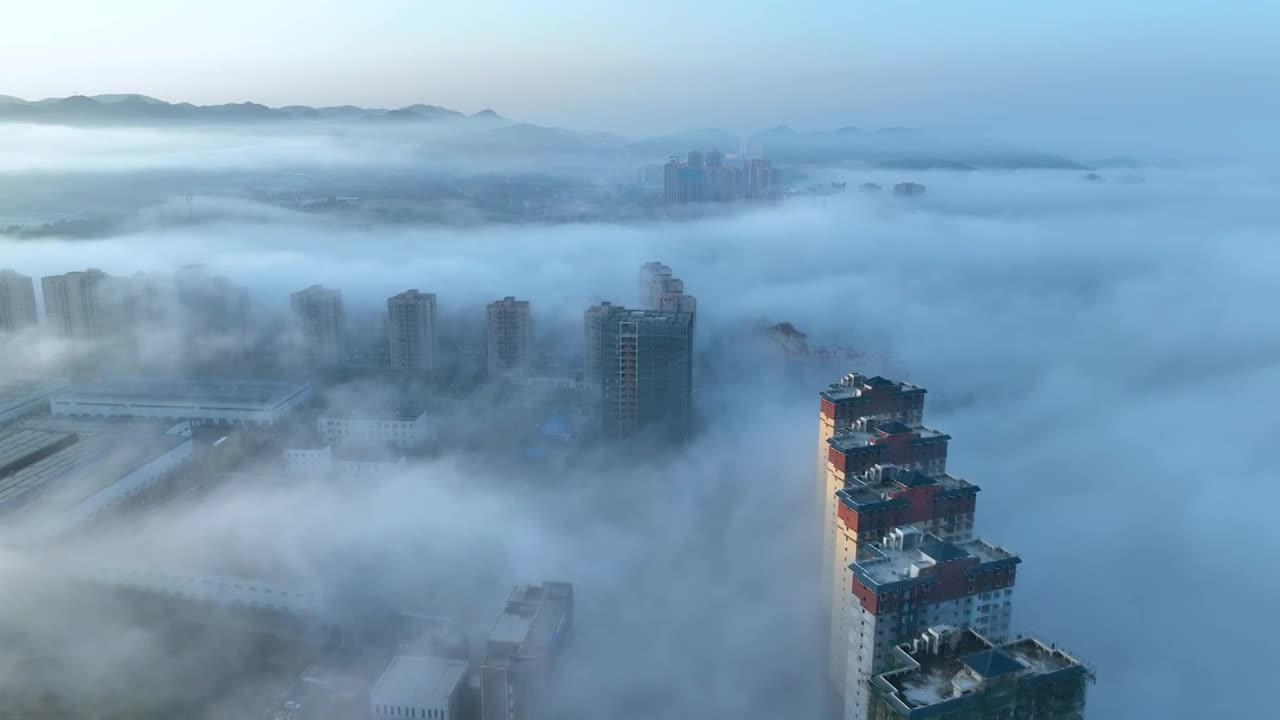 威宁美丽的云海大雾奇观都市美景视频素材