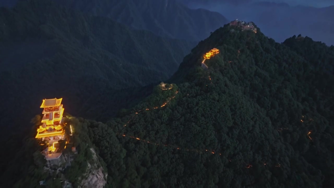 航拍秦岭山南五台寺庙日落夜景灯光视频素材