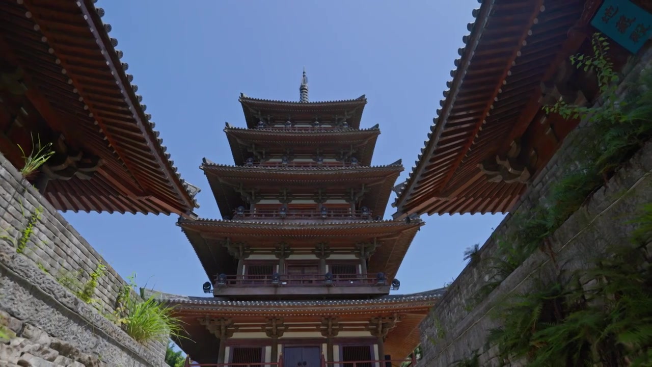 湖北襄阳唐城影视基地青龙寺古代建筑风景视频素材