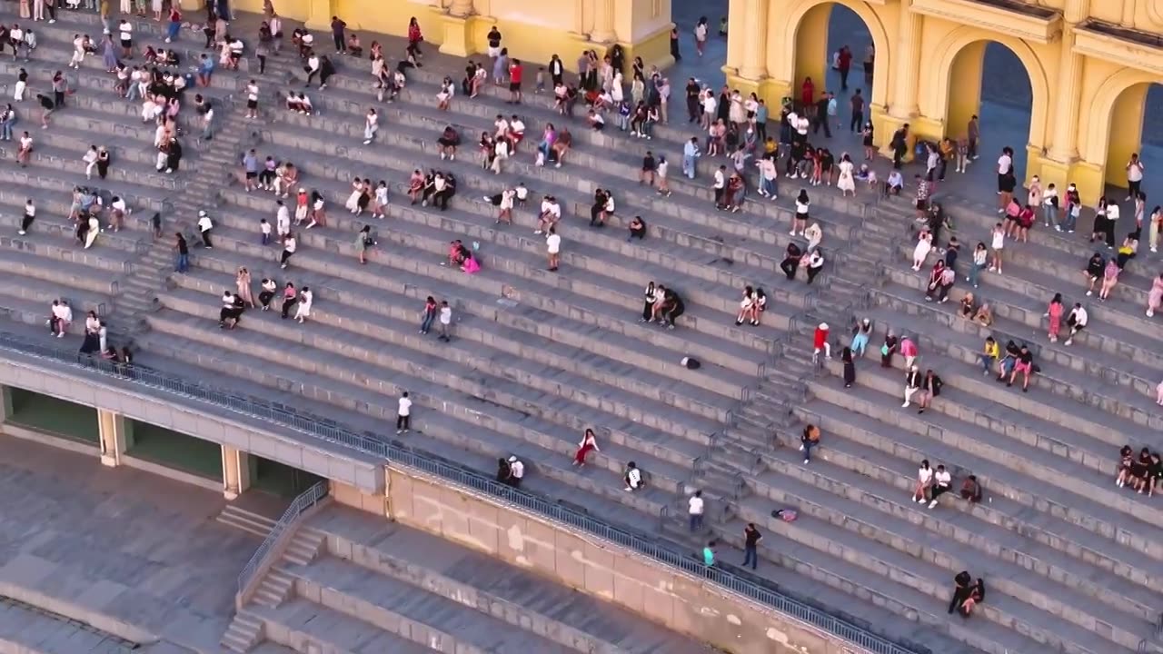 宁夏银川览山公园人群航拍视频素材