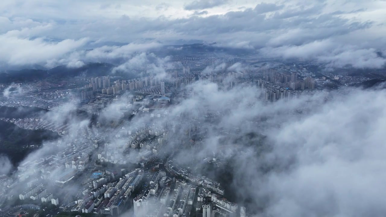 浙江绍兴新昌市区云海航拍视频素材