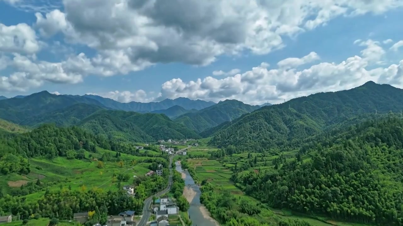 农村绿色高山云雾延时合集视频素材