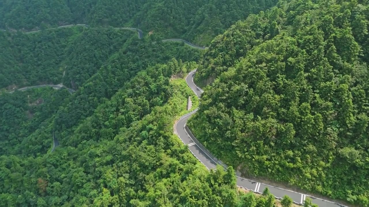 安徽皖南璜尖山区盘山公路视频素材