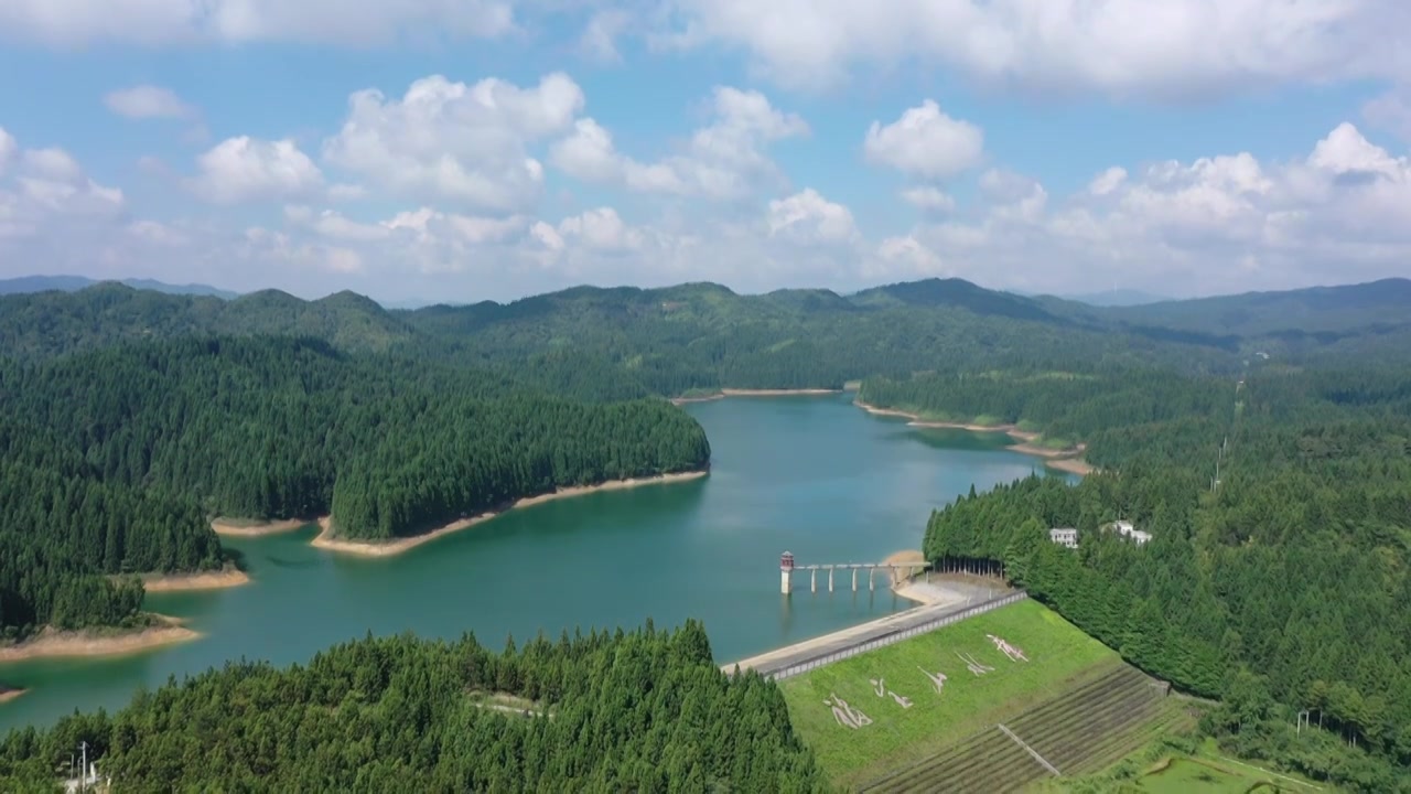 湖北利川福宝山水库夏季风光视频下载