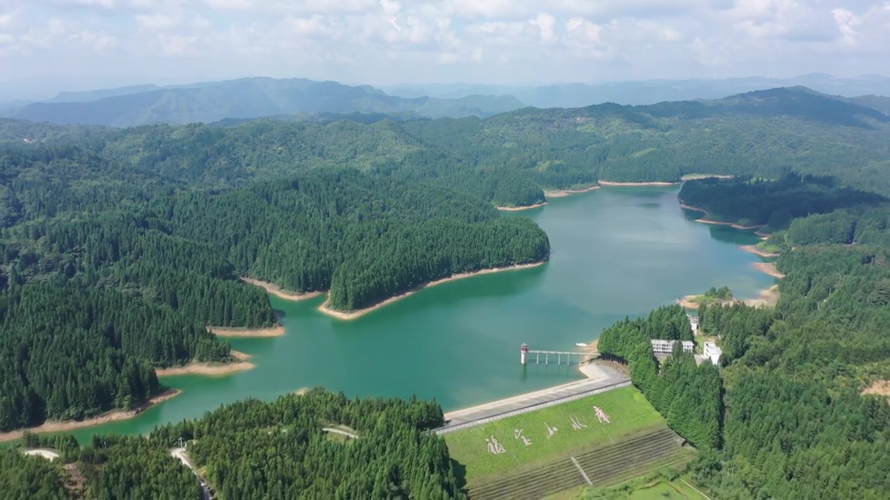 湖北利川福宝山水库夏季风光视频下载