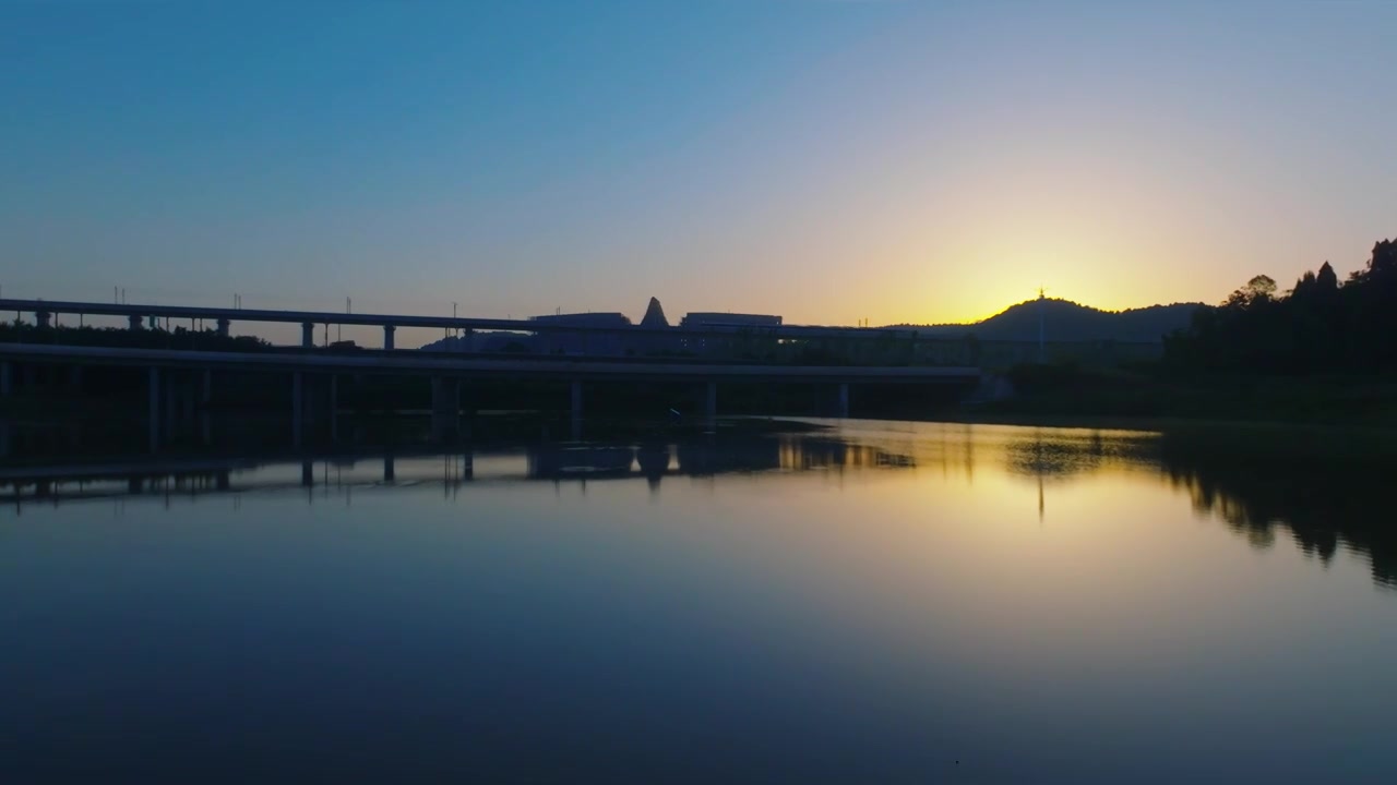 航拍晨光照耀的四川省资阳市临空经济区视频素材