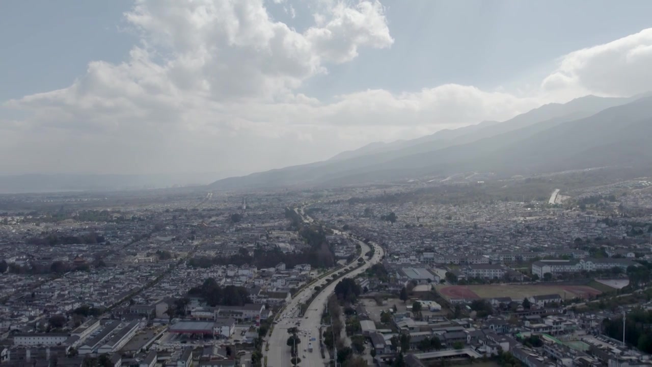 云南大理苍山航拍崇圣寺三塔视频下载