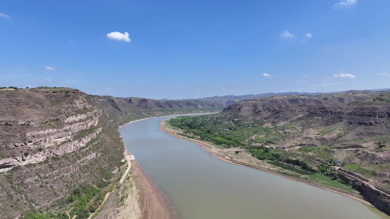 山西临汾永和黄河蛇曲地质公园夏日晴天视频下载