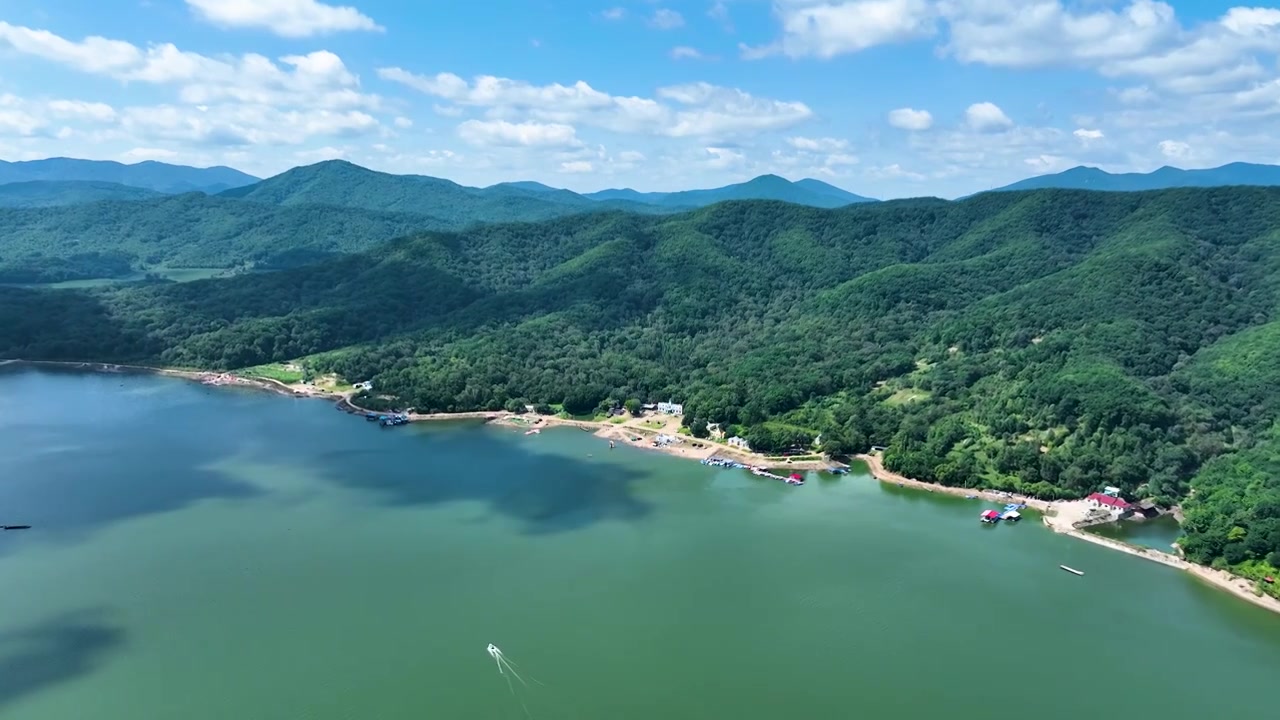 吉林松花湖夏季自然风光山水风景航拍视频素材