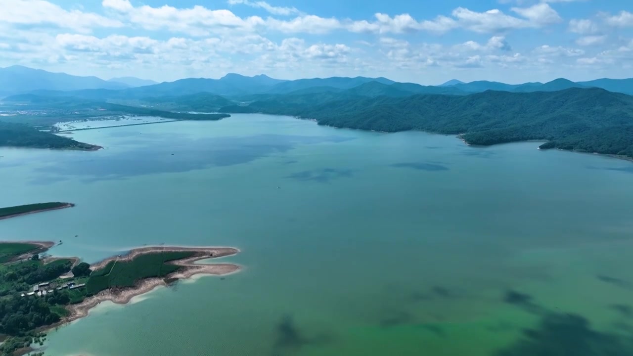 吉林松花湖夏季自然风光山水风景航拍视频素材