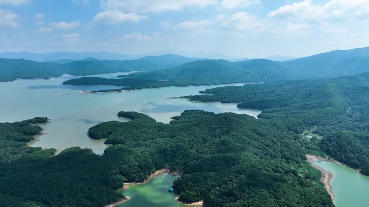 吉林松花湖夏季自然风光山水风景航拍视频素材