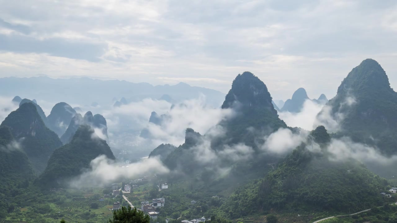 桂林山水喀斯特云海延时风光视频素材