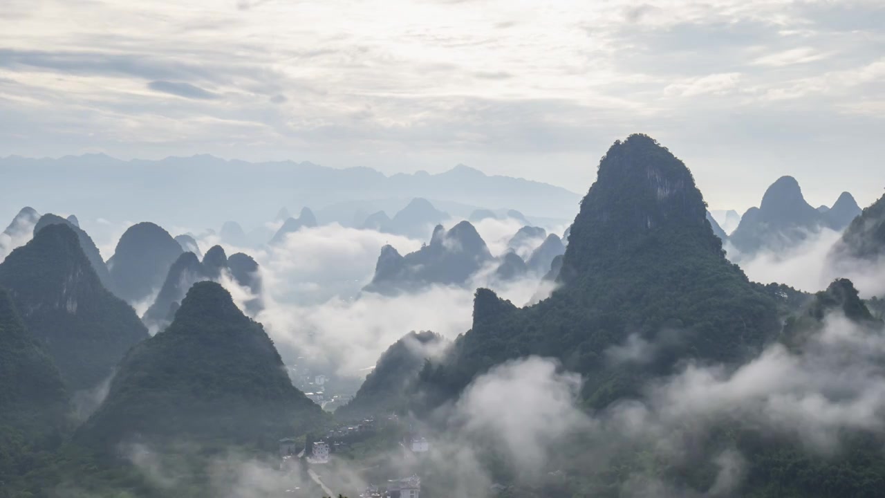 桂林山水喀斯特云海延时风光视频素材