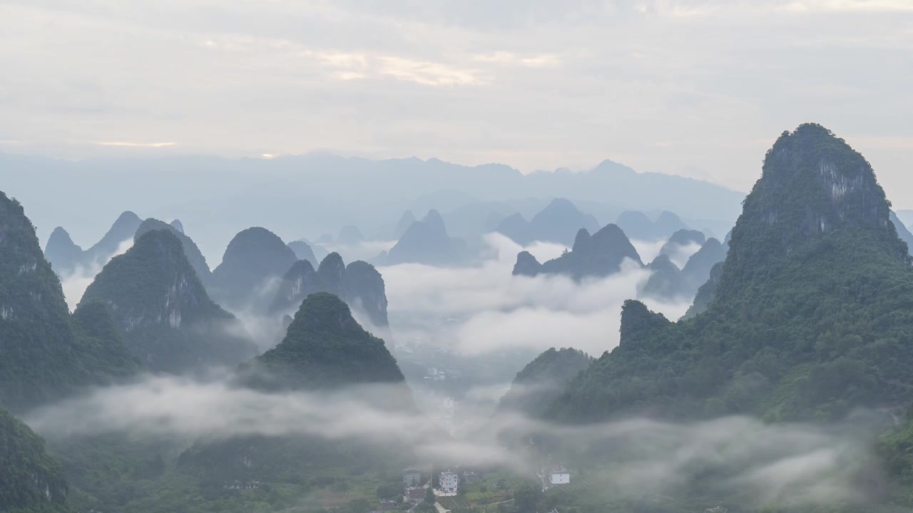 桂林山水喀斯特云海延时风光视频素材