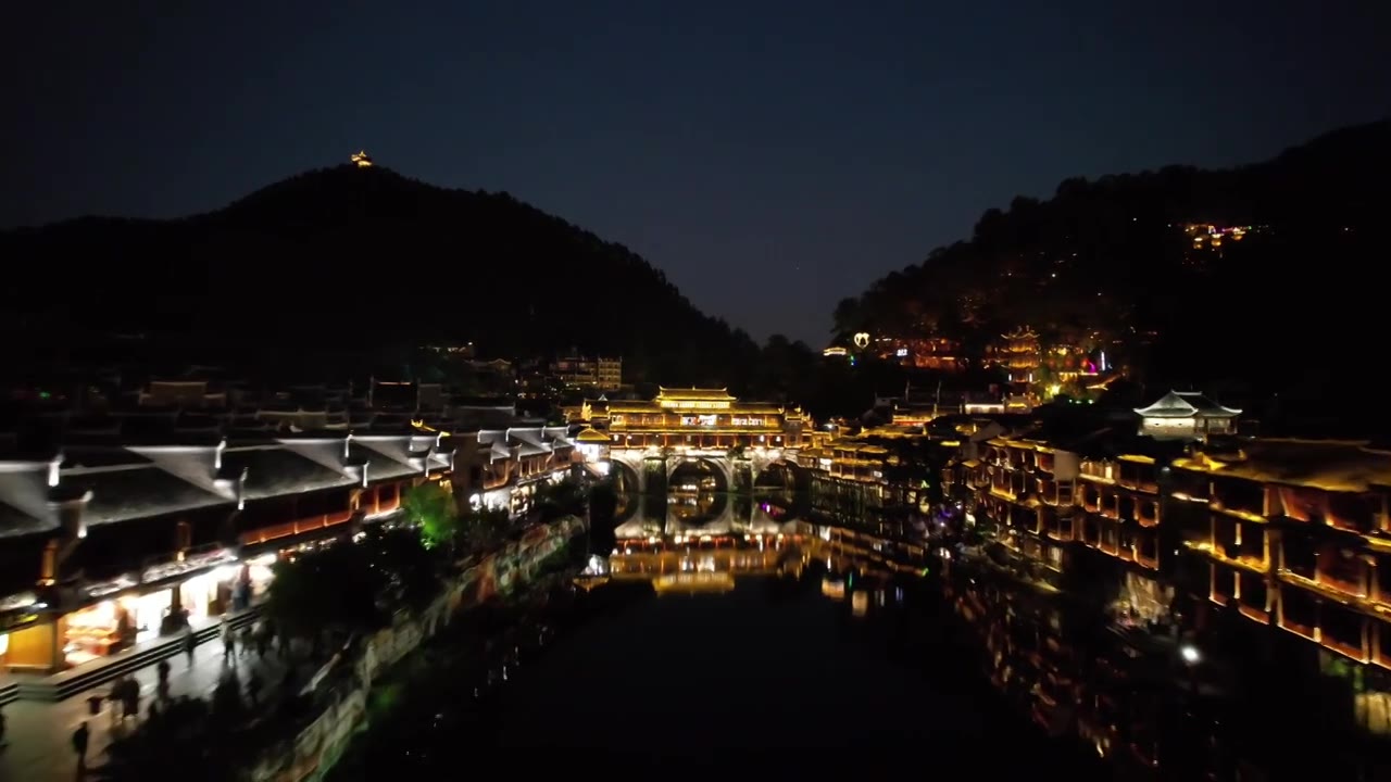 湖南凤凰古城夜景航拍视频素材