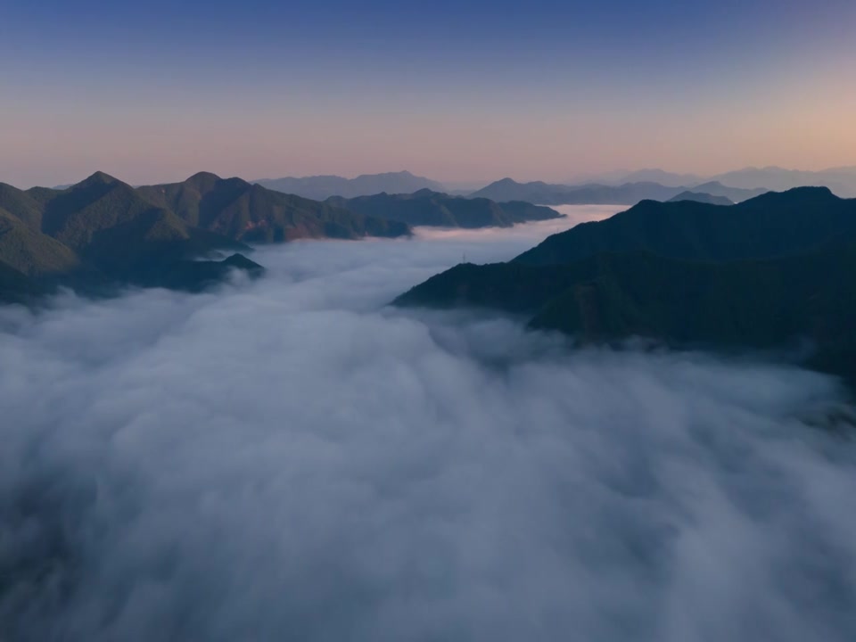 千岛湖山谷云海日出延时航拍视频素材