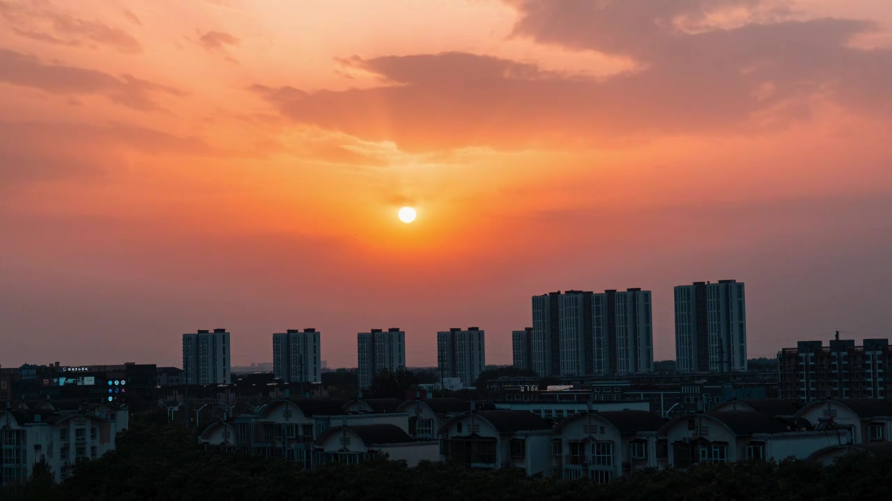 北京夏天黄昏时刻的日落延时视频下载