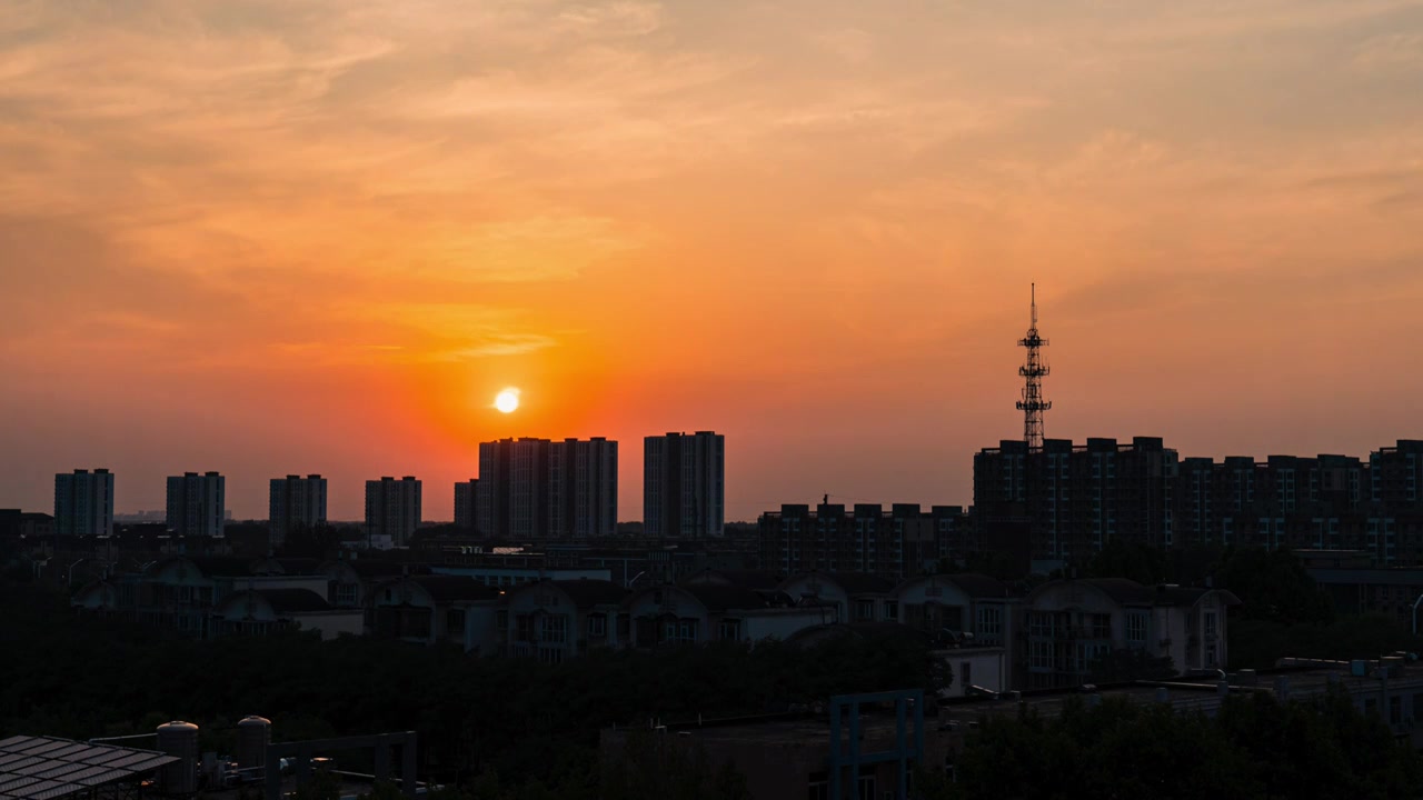 北京夏天黄昏时刻的日落延时视频下载