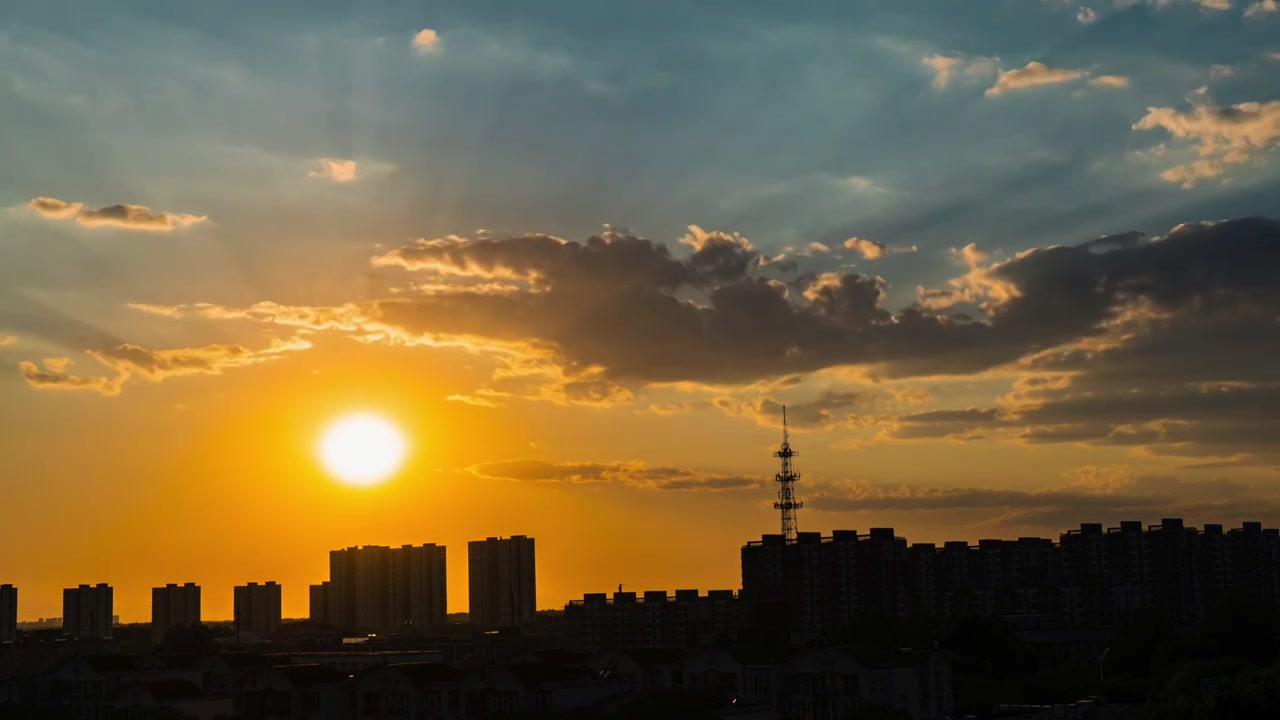 北京夏天黄昏时刻的日落延时视频下载