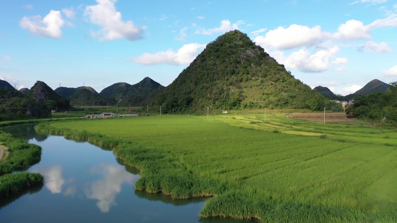 航拍初秋时节云南文山广南八宝皇家御田美丽风光视频素材