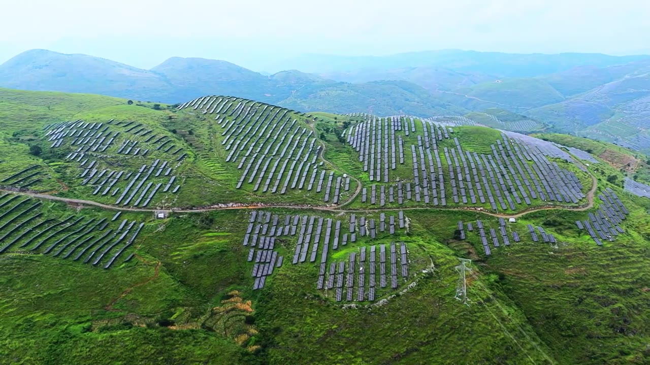 贵州山地光伏发电站视频下载