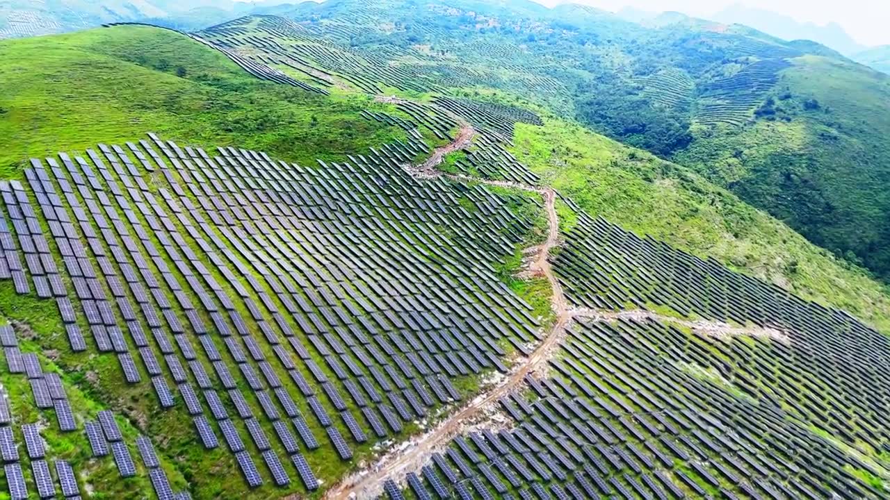 贵州山地光伏发电站视频下载