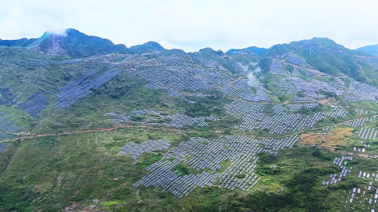 贵州山地光伏发电站视频下载