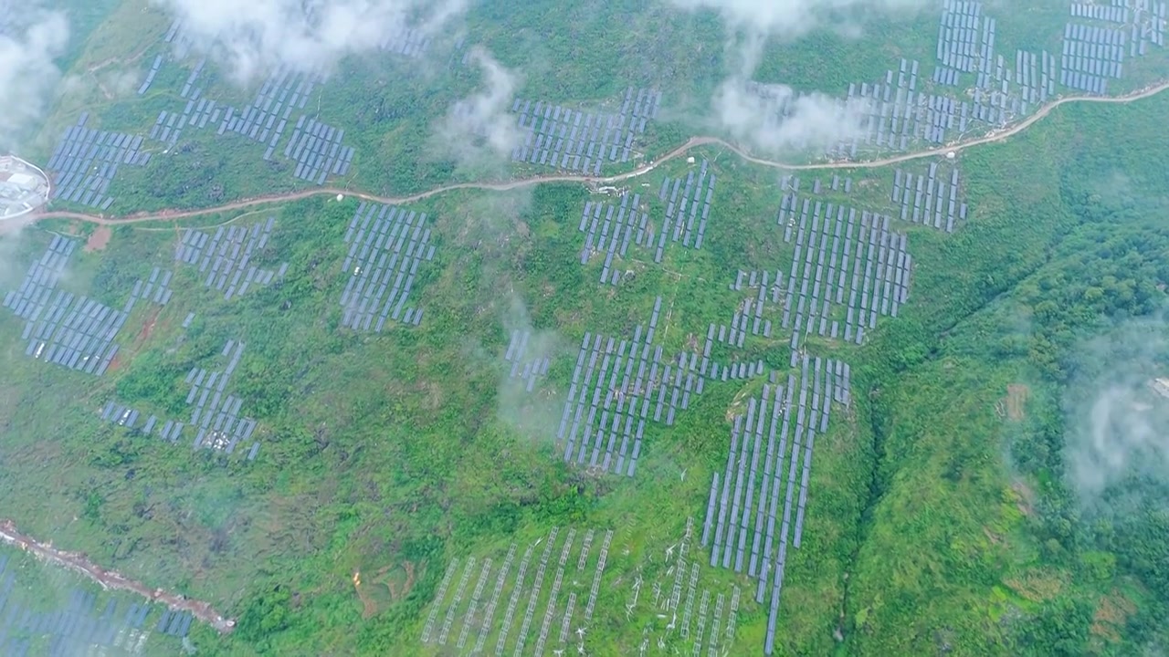 贵州山地光伏发电站视频下载