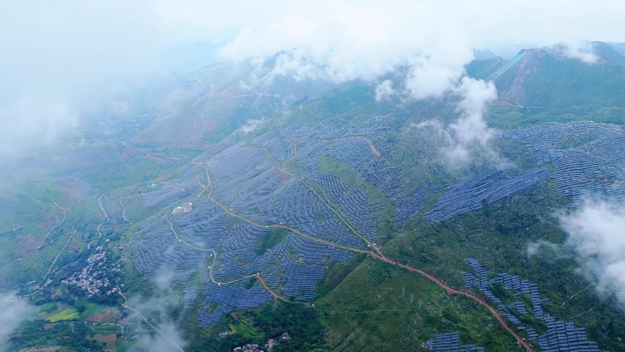 贵州山地光伏发电站视频下载